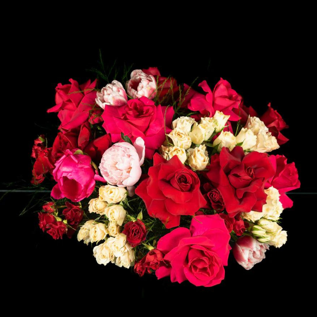 Miley Cirus Garden | sexy red roses